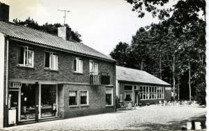 A19 Hotel Feestzaal en Levensmiddelenbedrijf P.B.H. Schoenaker Kranenburg (bij Vorden)